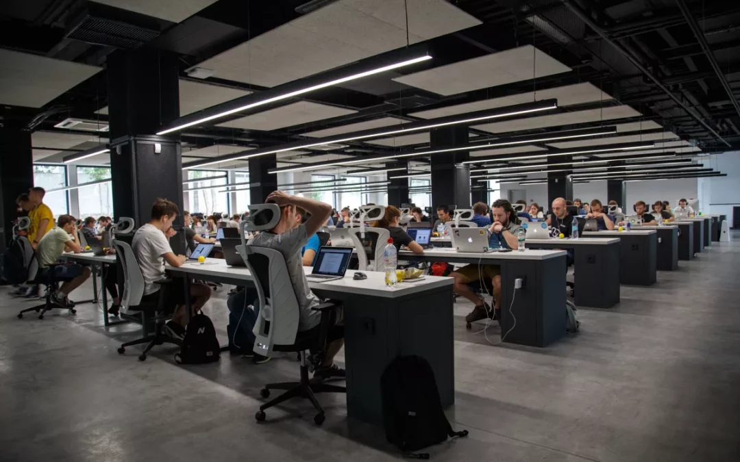 Ventajas del suelo técnico en Sevilla