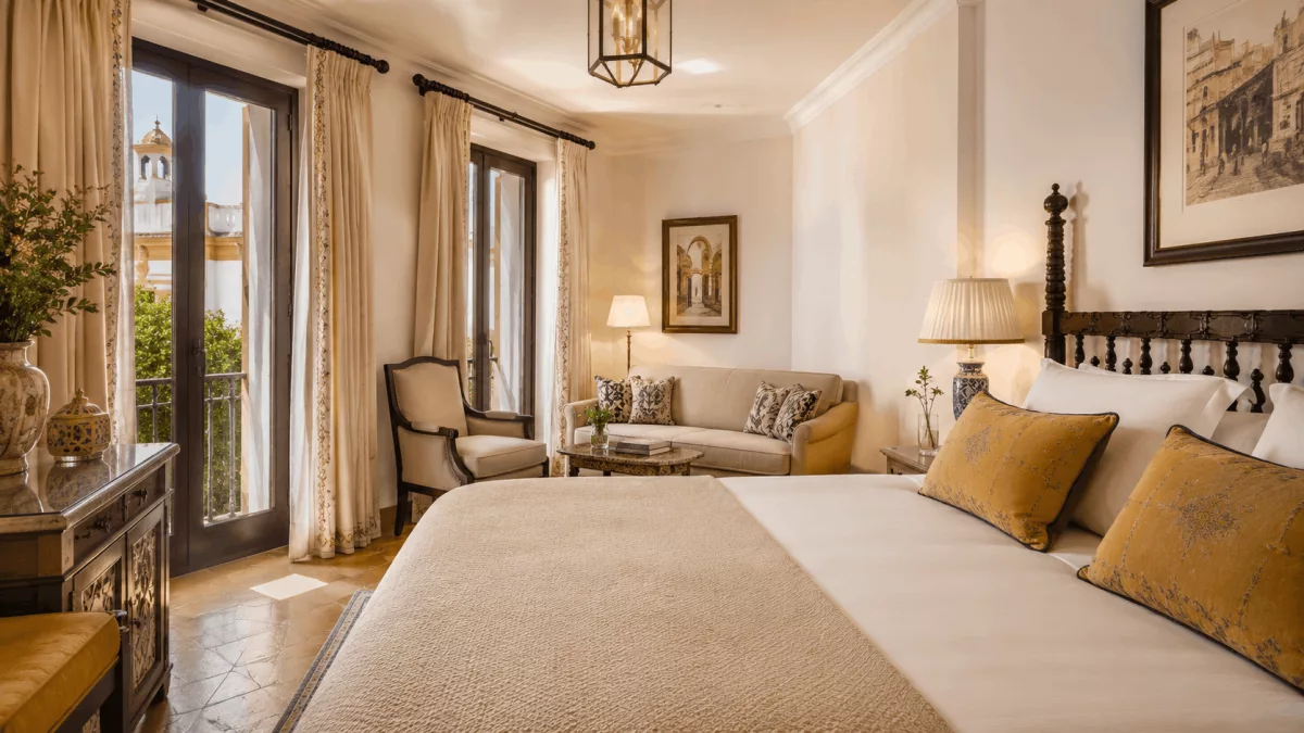 Viajar a Sevilla en verano: consejos para disfrutar la ciudad desde el centro histórico 3 habitacion hotel murillo sevilla verano
